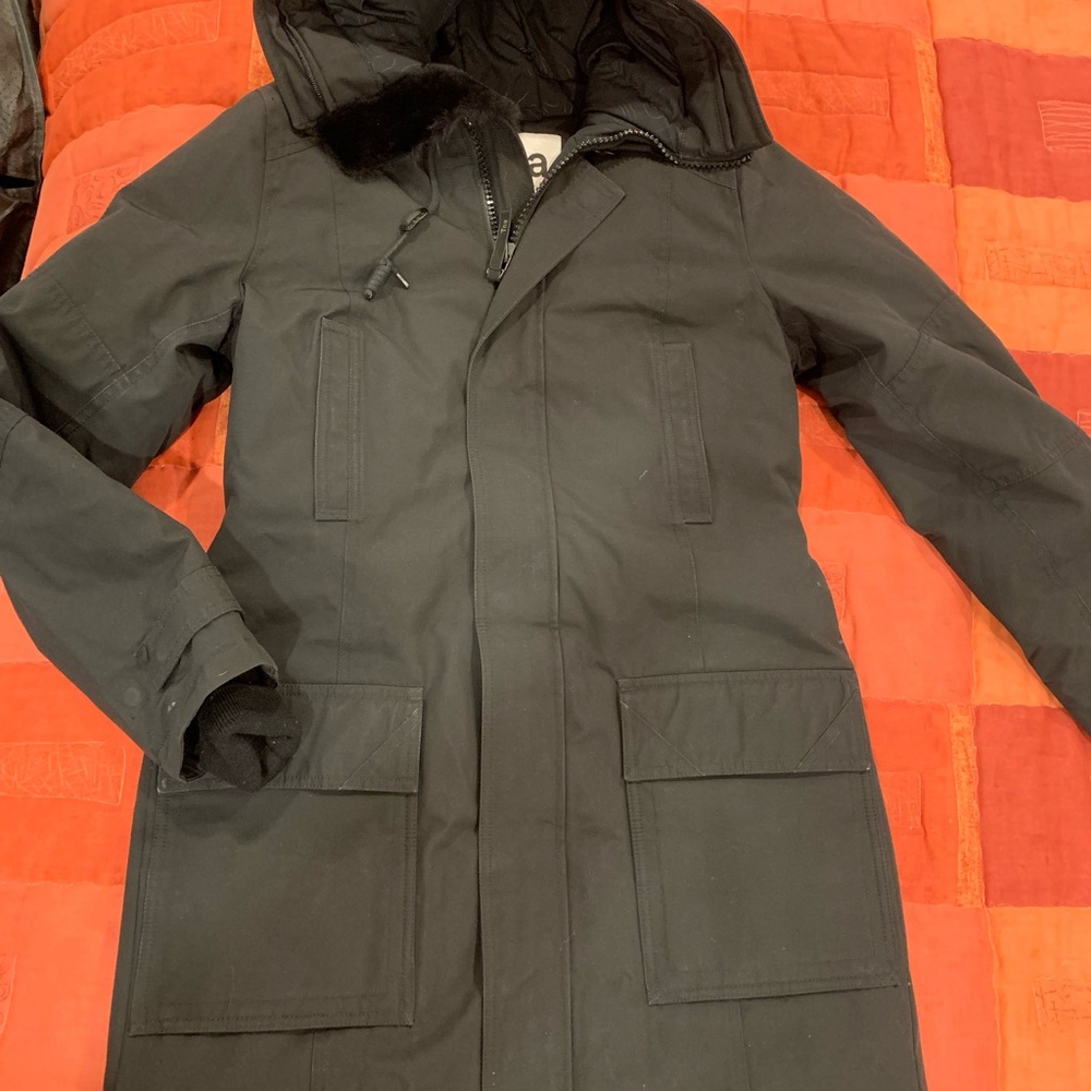 Aritzia Black Bancrof parka